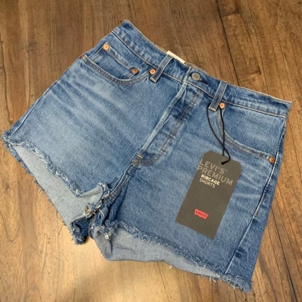 Levi's Premium | Ribcage Super High Rise - Picture 3 of 12
